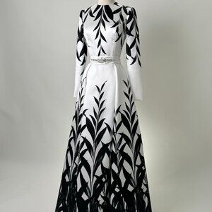 Preloved US 4 Maxi Anna Augusta Evening Gown